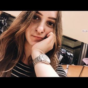 Meet your Posher, Ana